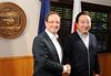 Photograph of Prime Minister Noda shaking hands with the President of France, Mr. Francois Hollande
