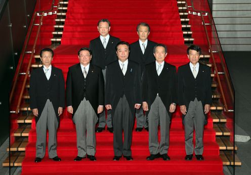A commemorative photograph of the senior vice-ministers of the Second Reshuffled Noda Cabinet