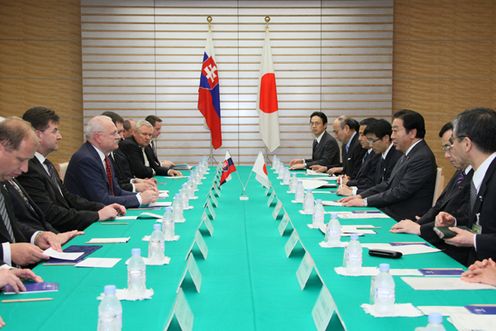 Photograph of the Japan-Slovakia Summit Meeting