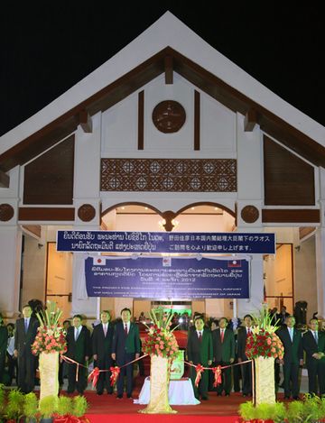 Photograph of the Prime Minister at the ceremony of the delivery of economic cooperation projects
