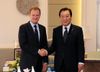 Photograph of Prime Minister Noda shaking hands with the Prime Minister of the Republic of Poland, Mr. Donald Tusk
